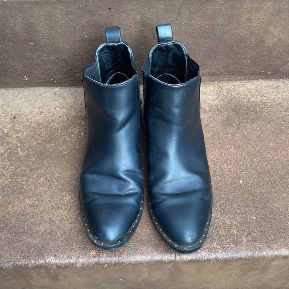 Zara “Chelsea” Boots - Picture 2 of 5